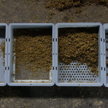 Easy Farming Schudbox with multiple compartments for organizing seeds, tools, or small farming supplies.